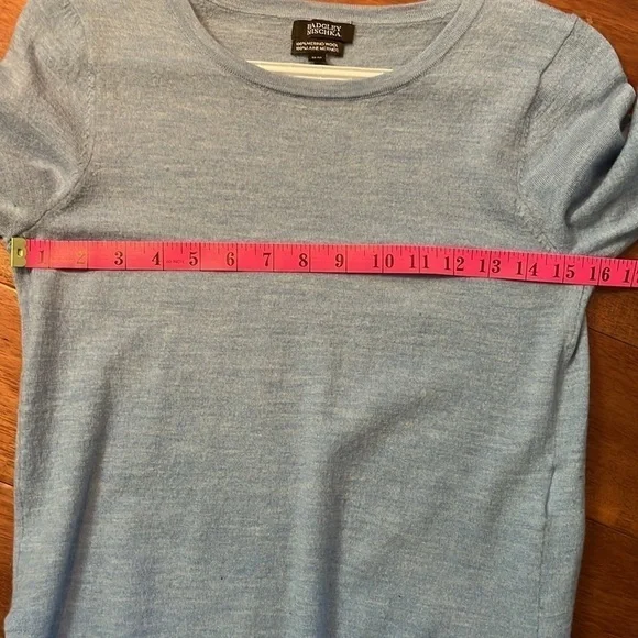 Badgley Mischka 100% Merino wool light blue sweater size medium - Picture 4 of 4